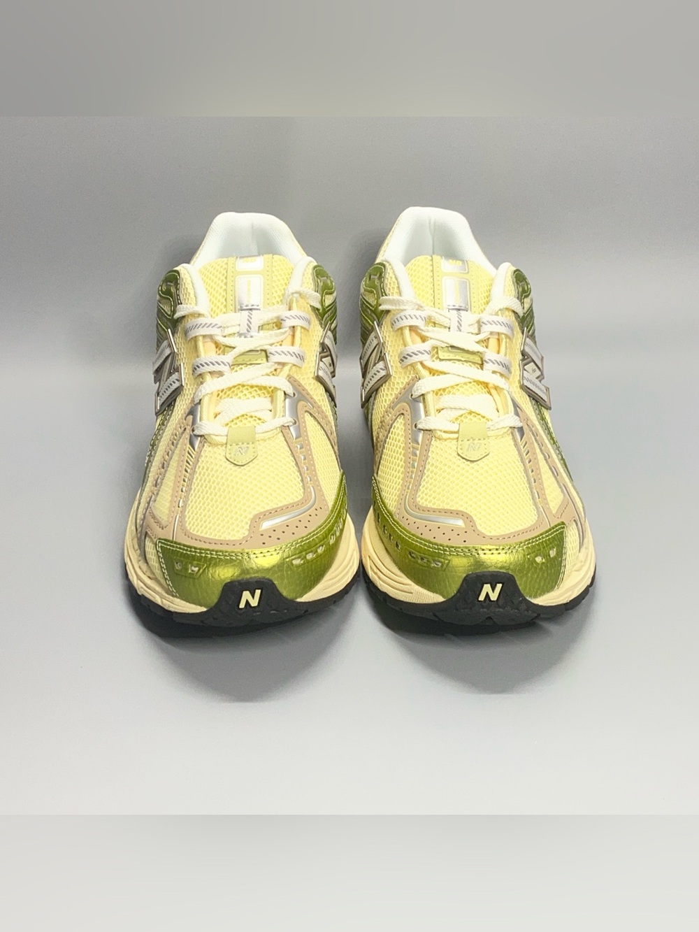 New Balance 1906R U1906RND Yellow Green Silver Beige Sneaker Mens 10.5 Womens 12 - Picture 3 of 10